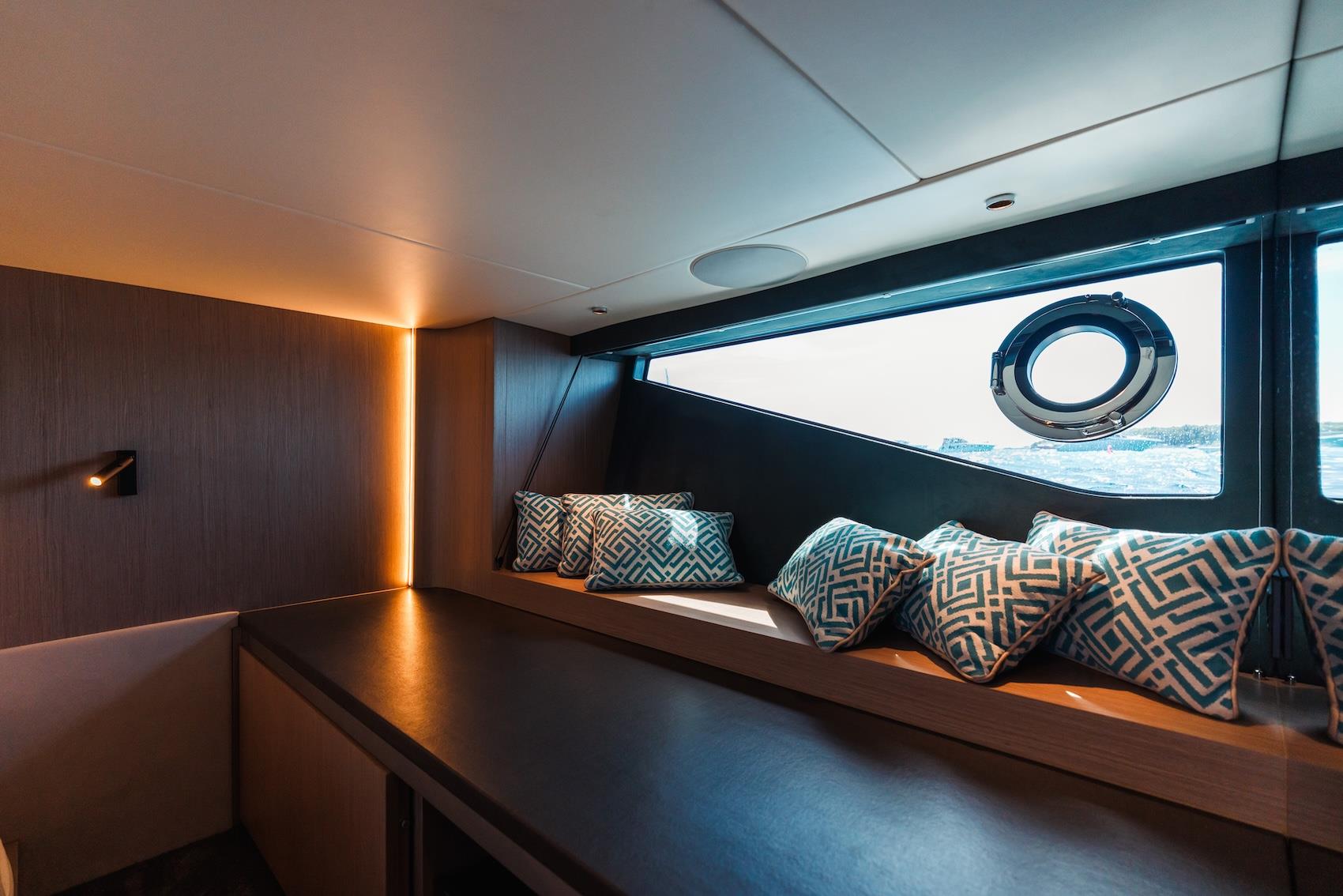 2023 SUNSEEKER 55 SUPERHAWK 